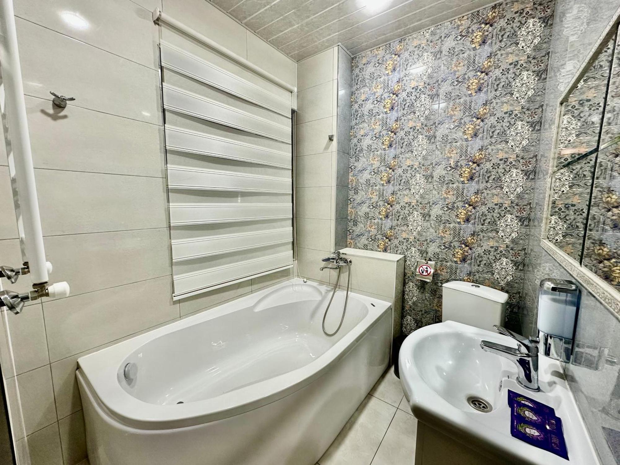 Tadevosyan Guest House Bjni Exterior photo